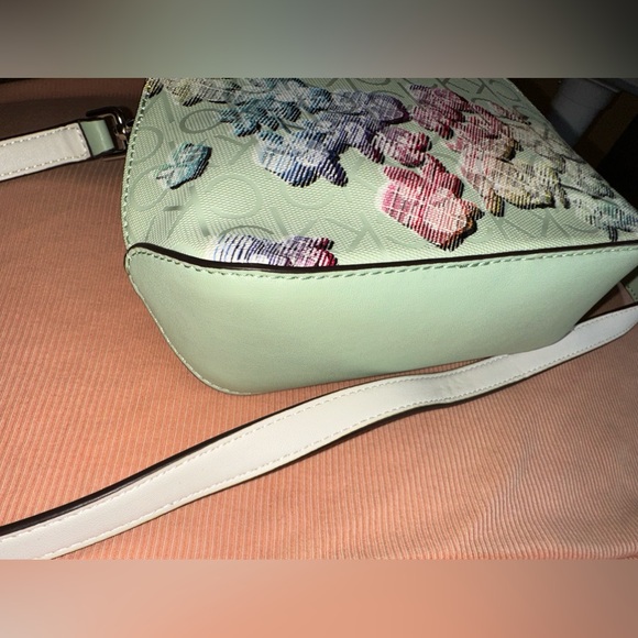 Calvin Klein Lucy Triple Compartment Shoulder Bag/crossbody bag - Picture 9 of 16